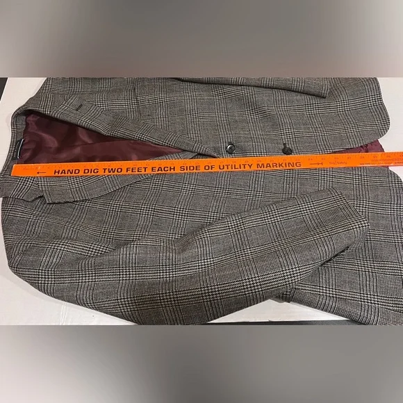 Tommy Hilfiger Classic Gray Plaid Men's Blazer, Sport Coat Jacket - Picture 16 of 16